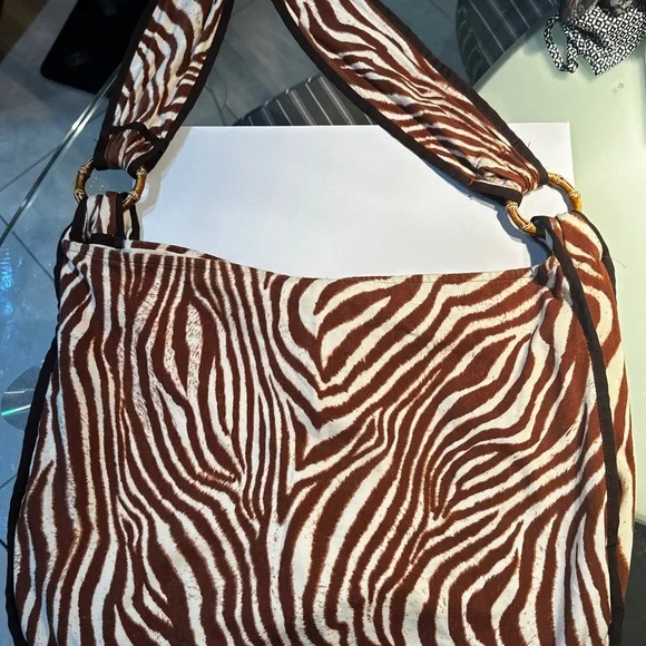 La Perla Zebra Slouch Bag w Bamboo Rings - Picture 3 of 10